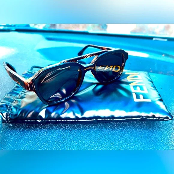 Authentic Unisex Designer Fendi Sunglasses w Original Case NWOT Fendi SL 7209 52 531 – Vintage Frames Company main image 3